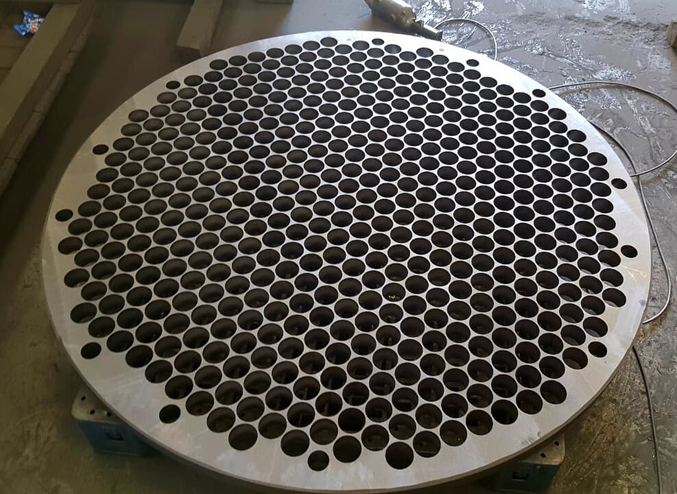 Graphite baffle plate
